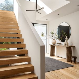 Чёрная современная люстра "Рамси"