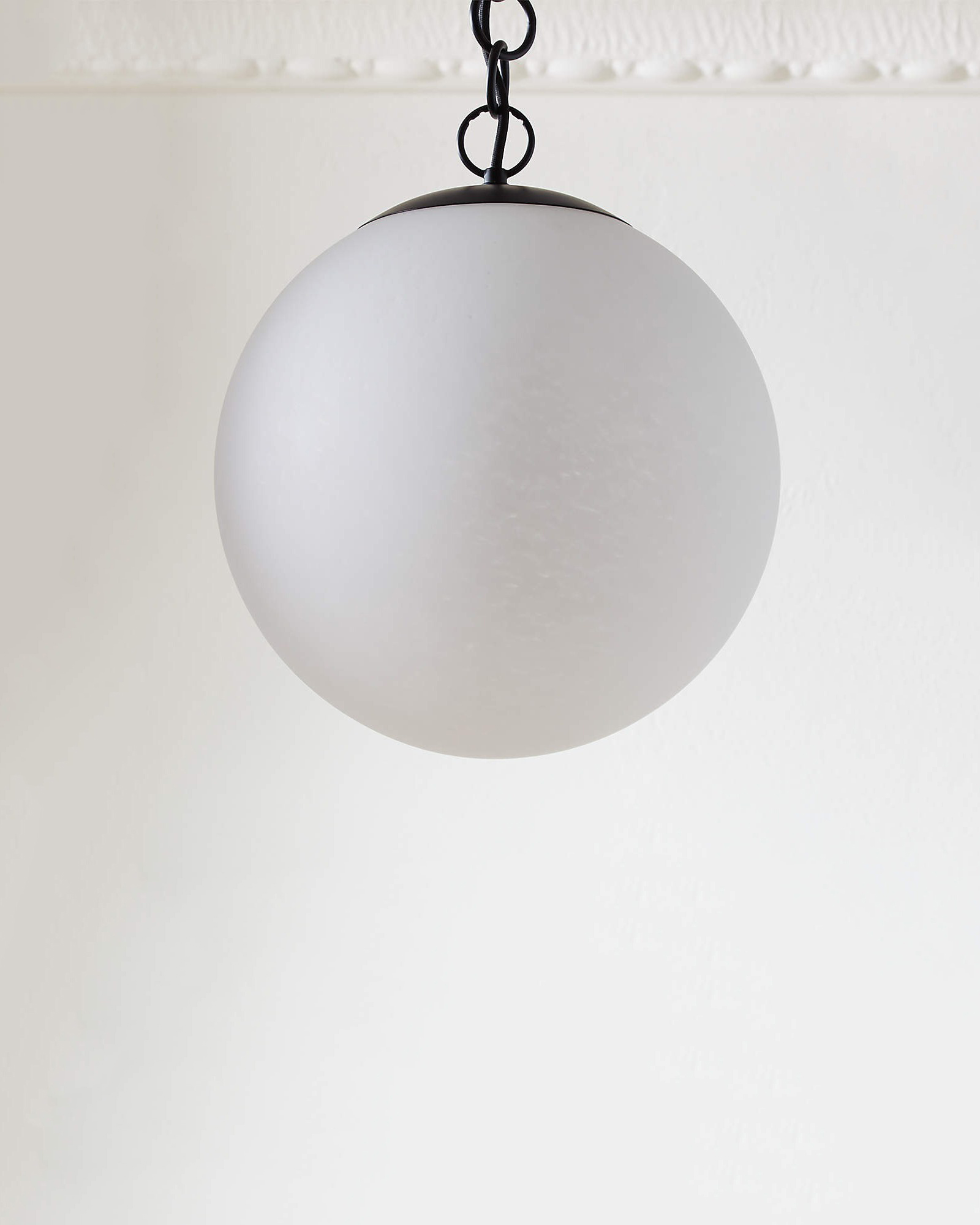 black-small-moon-globe_black