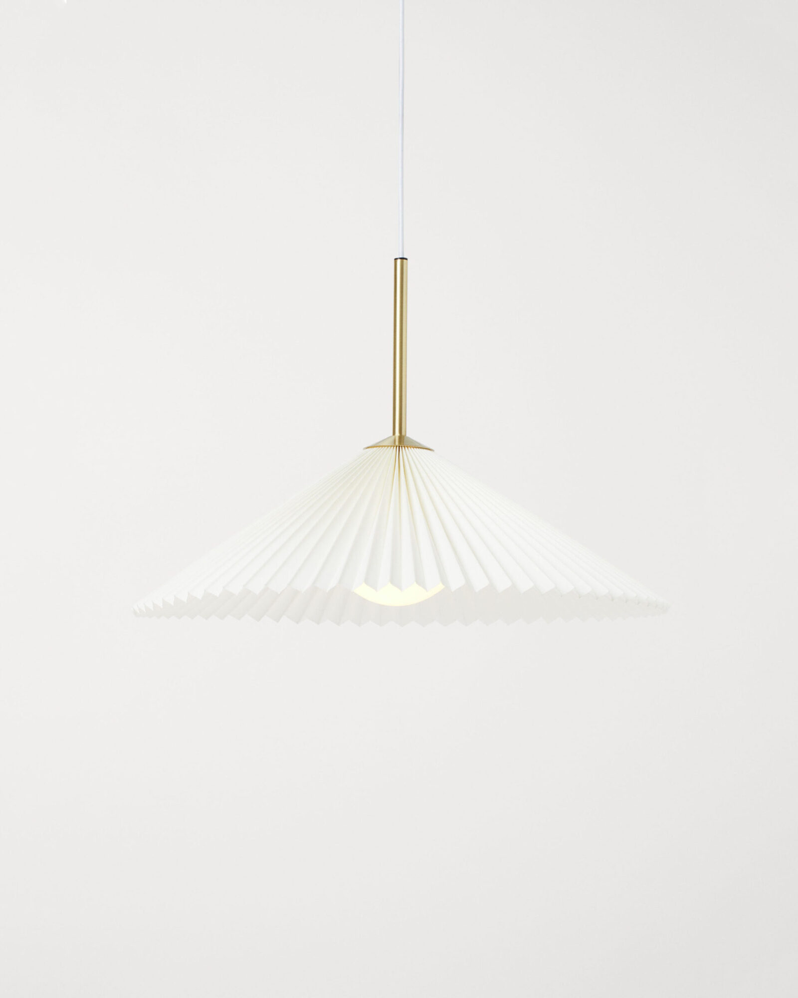hanging-lamp-hm-1600x2000
