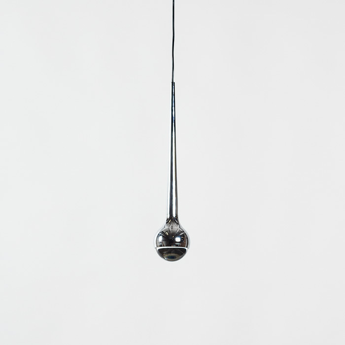 083