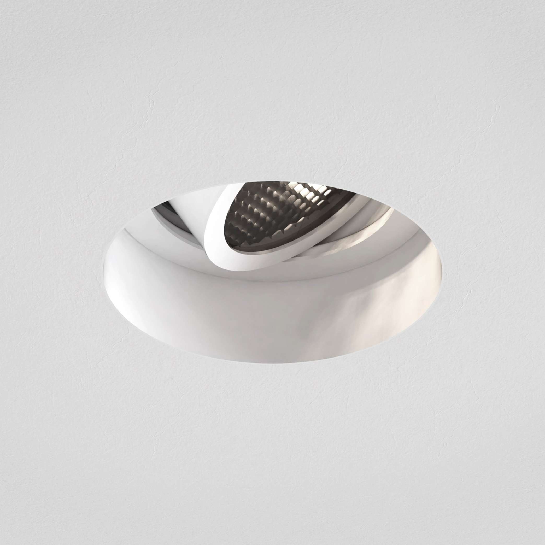 43472-1248019-trimless-round-adjustable-fired-rated-mw-front-on