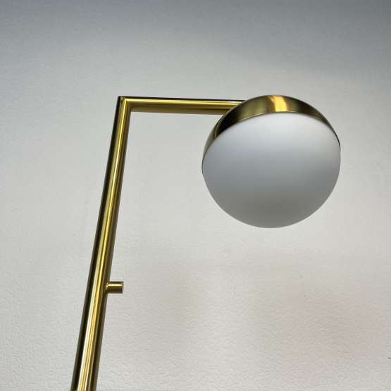 Торшер Geneva Single Glass Globe Floor Lamp By Imperiumloft — изображение 3