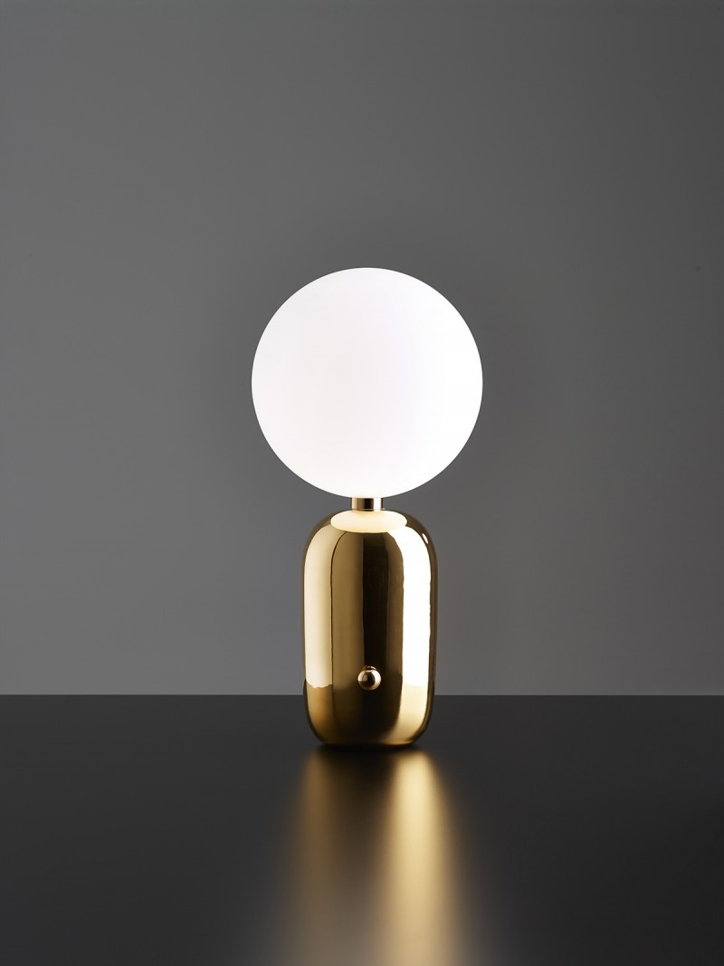 aballs-table-lamp-gold-800x1067