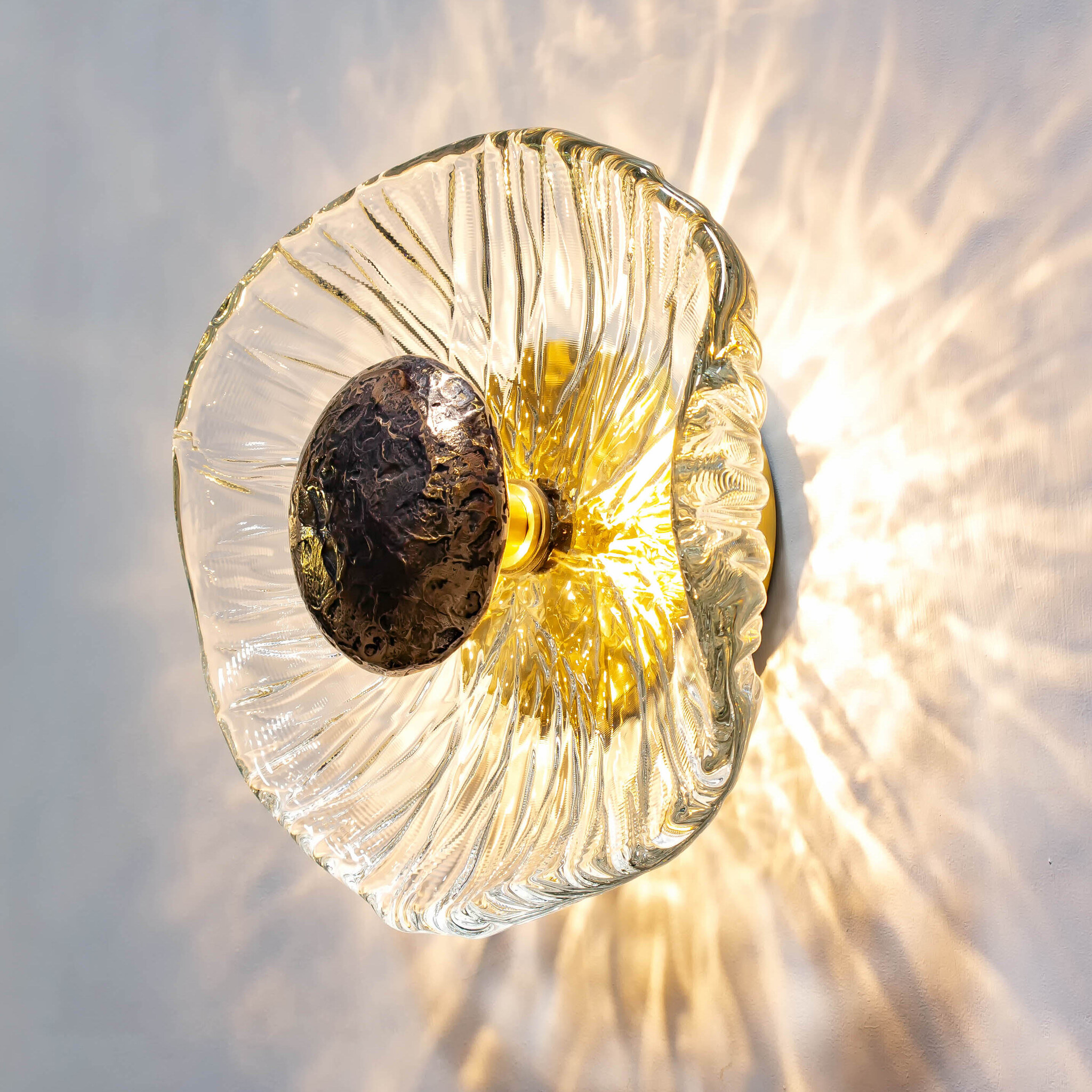 iris_sconce-sideview-web