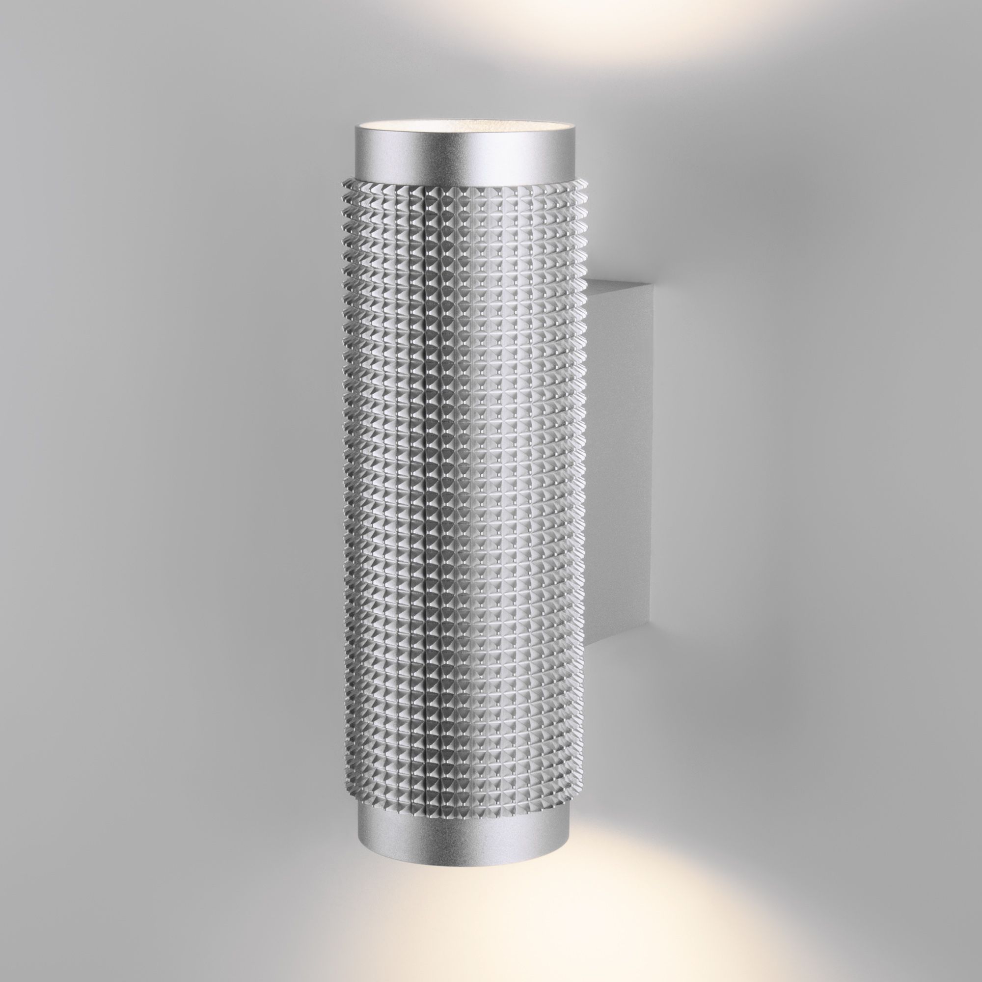 nastennyy-svetilnik-spike-gu10-sw-mrl-1014-serebro-a050117-0001