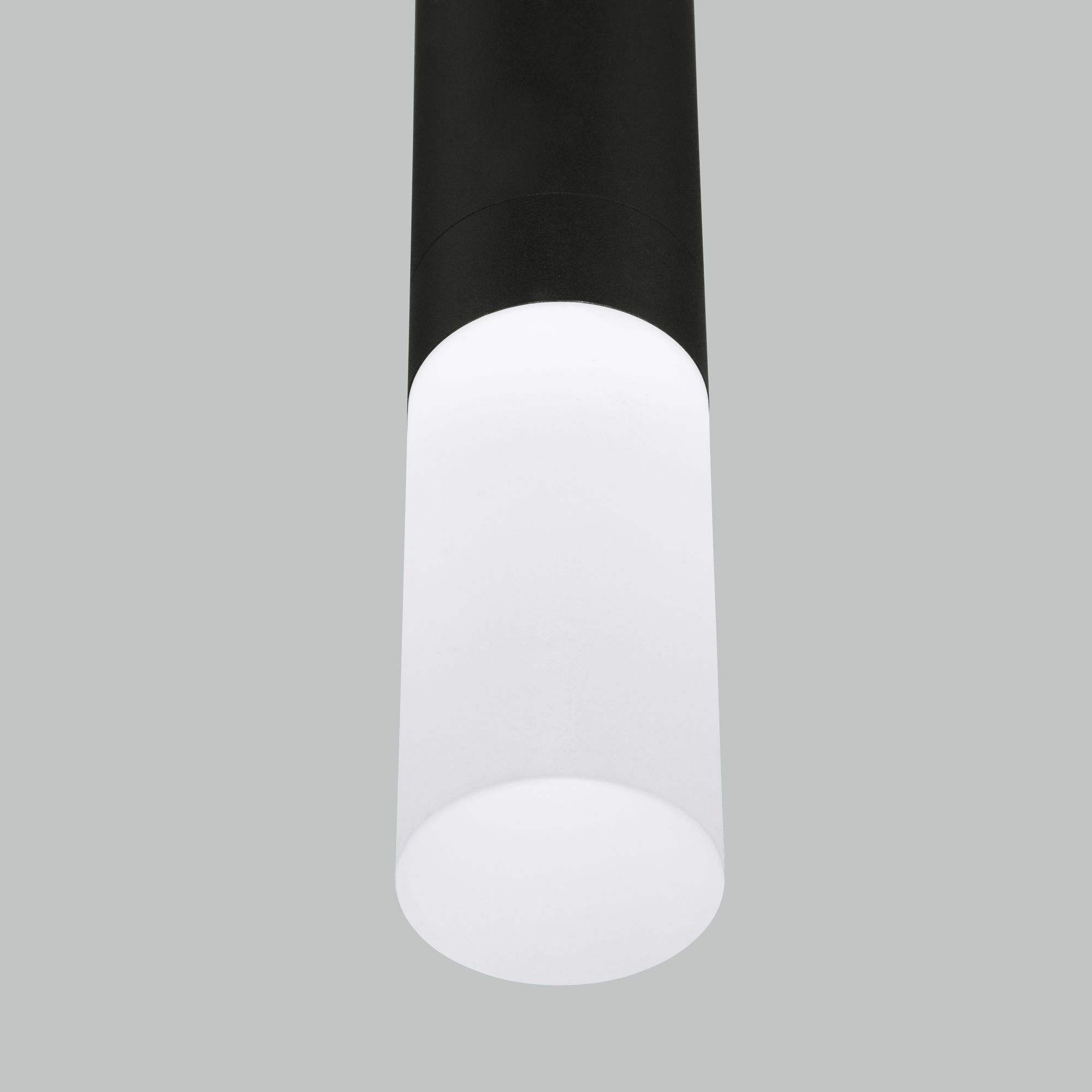 podvesnoy-svetodiodnyy-svetilnik-v-stile-loft-50210-1-led-chernyy-a054205-0002