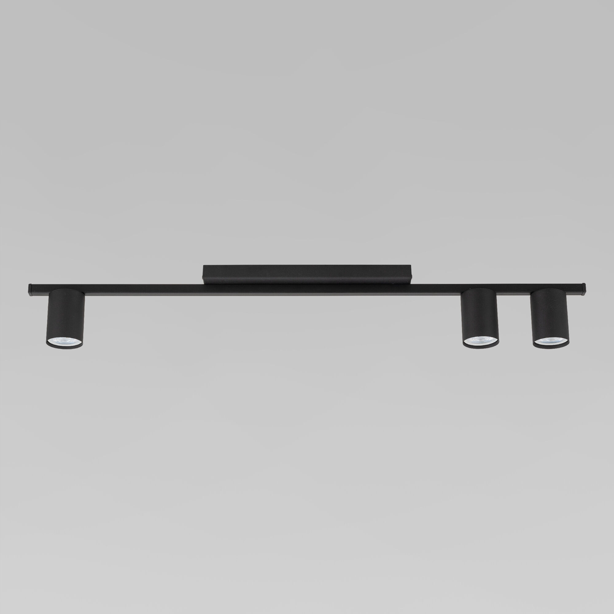 potolochnyy-svetilnik-4565-logan-black-a065378-0001