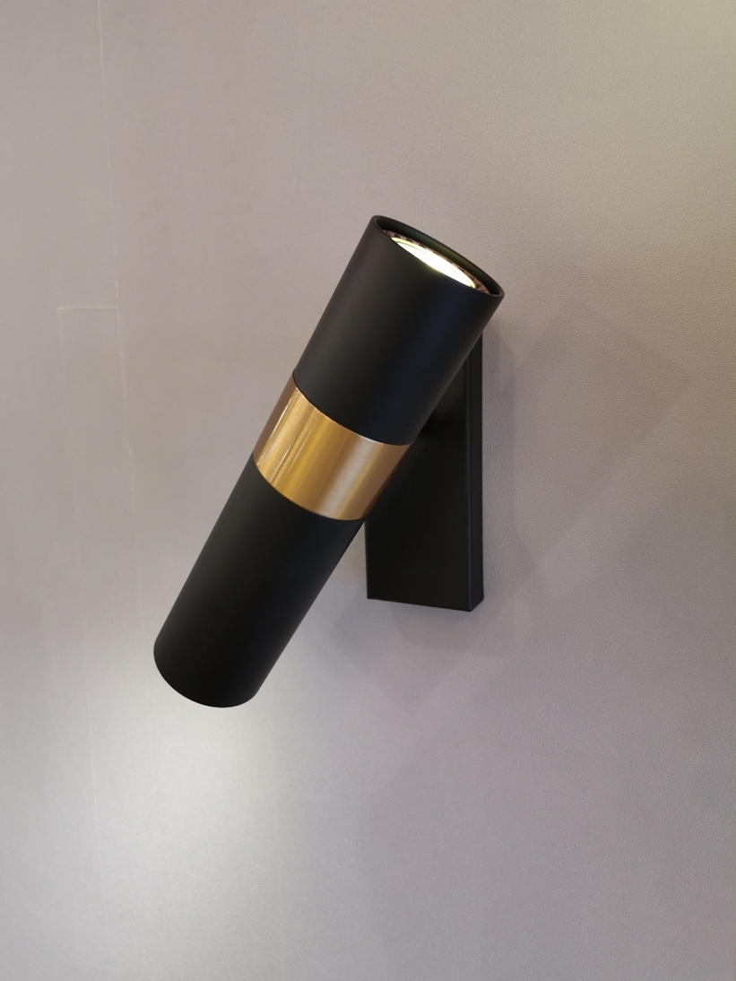 spoor_wall_lamp