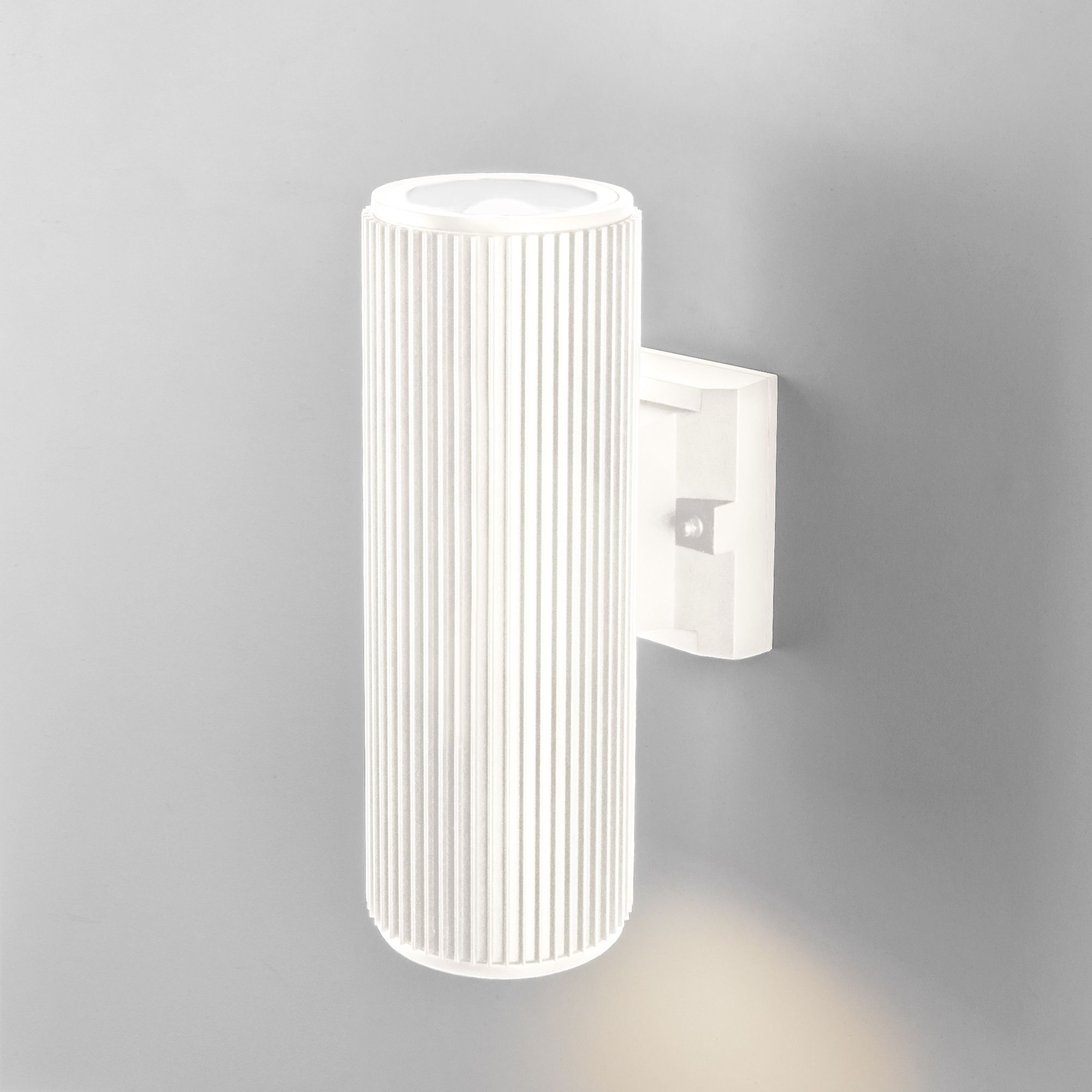 ulichnyy-nastennyy-svetilnik-strict-ip54-1403-techno-pesochno-belyy-a057008-0001