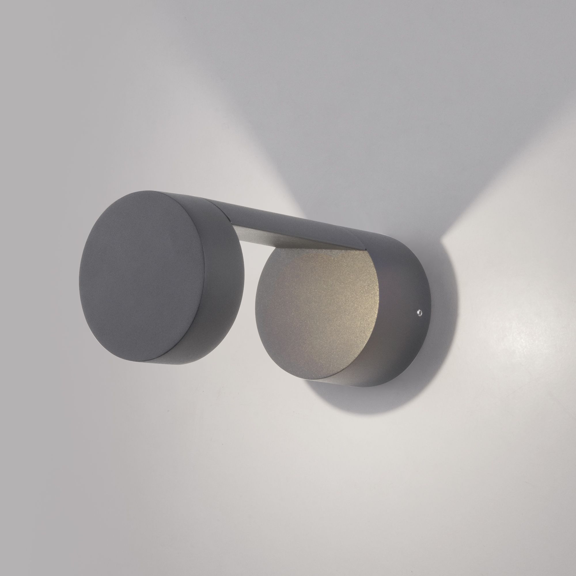 ulichnyy-nastennyy-svetodiodnyy-svetilnik-nimbus-ip54-1540-techno-led-seryy-a053452-0001