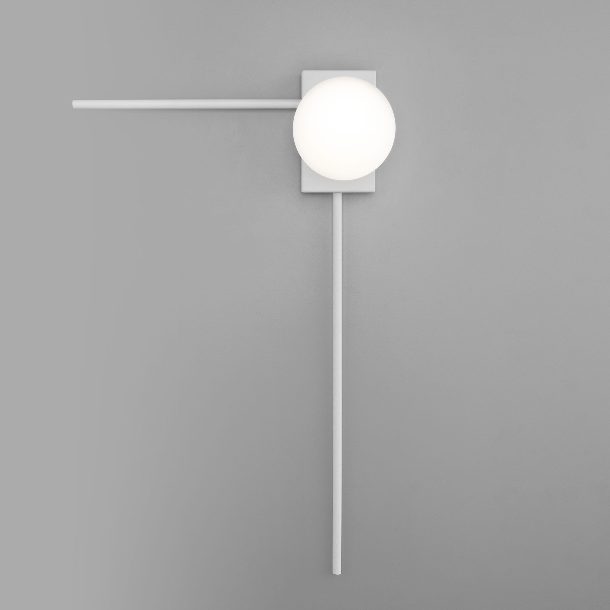 nastennyy-svetilnik-so-steklyannym-plafonom-40034-1-belyy-a061470-0001