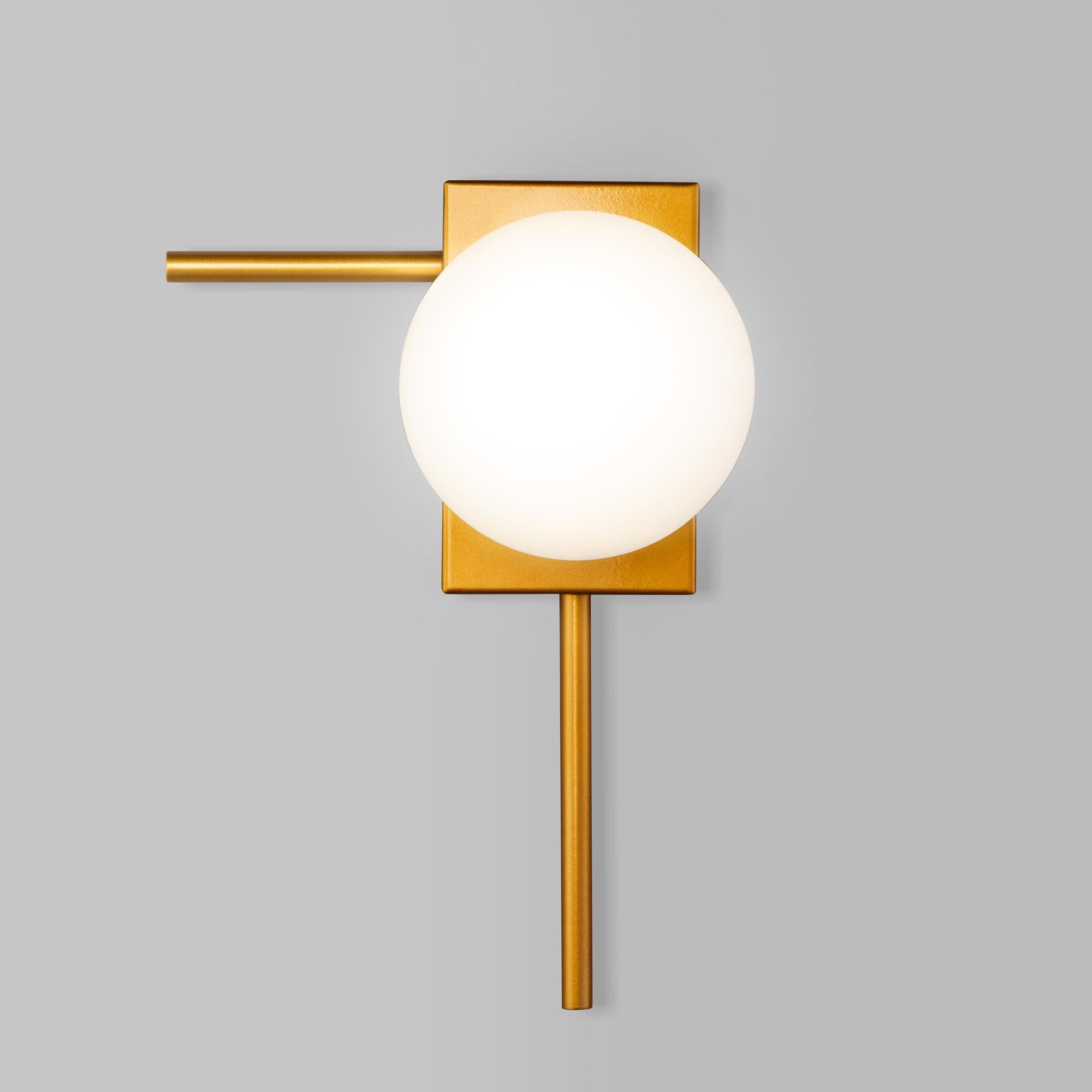 nastennyy-svetilnik-so-steklyannym-plafonom-40036-1-zoloto-a061495-0001