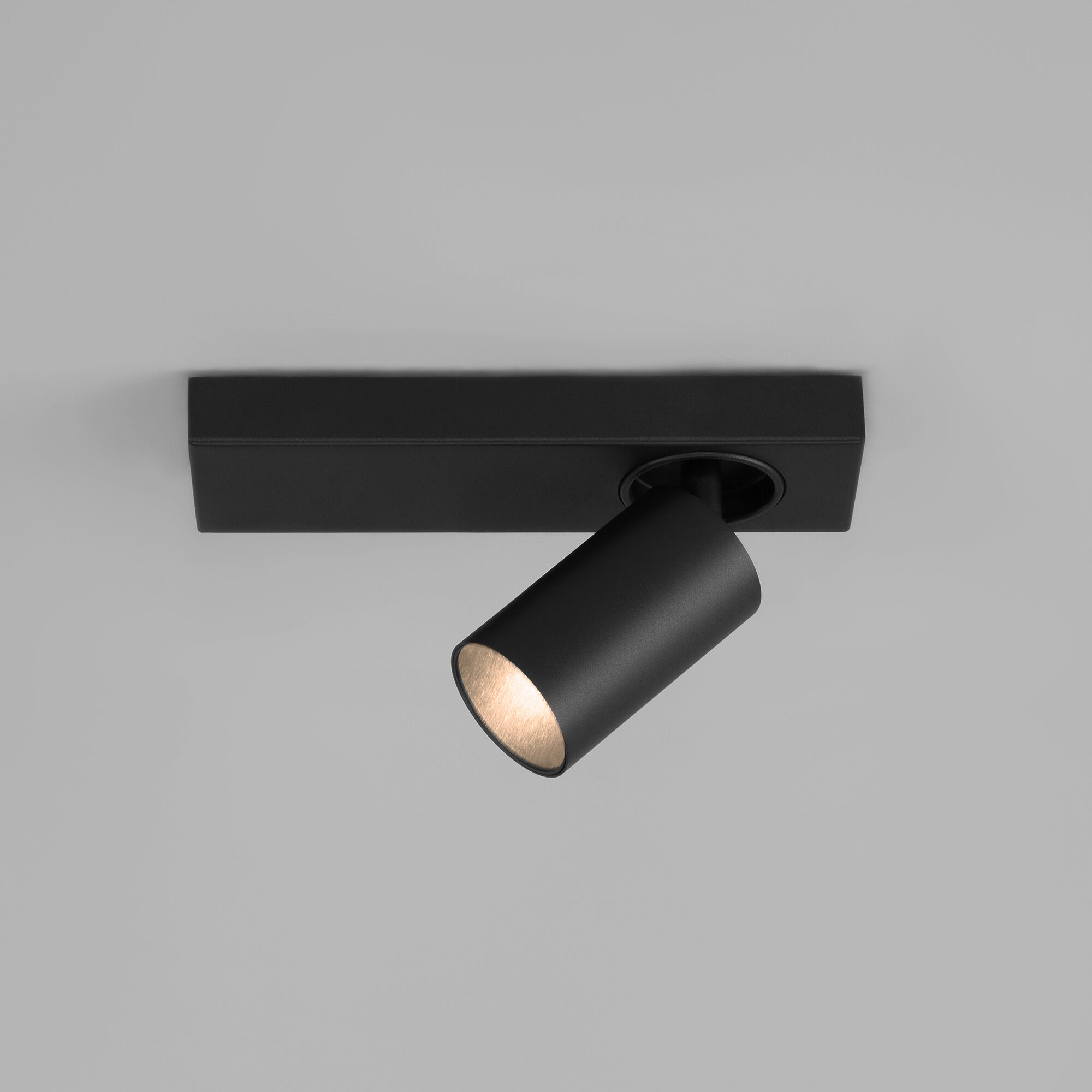 svetodiodnyy-svetilnik-v-stile-minimalizm-20139-1-led-chernyy-a059099-0001
