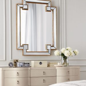 Зеркало в золотой раме "Честер"