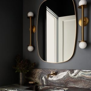 Золотое настенное зеркало "Вейл"