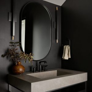 Чёрное овальное зеркало "Рейли"