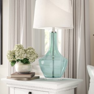 Зеленая настольная лампа "Монток"